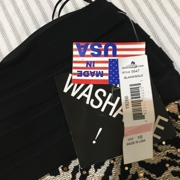 3/$28❤️R&M Richards Black and gold skirt what tag size 10 - Picture 3 of 7